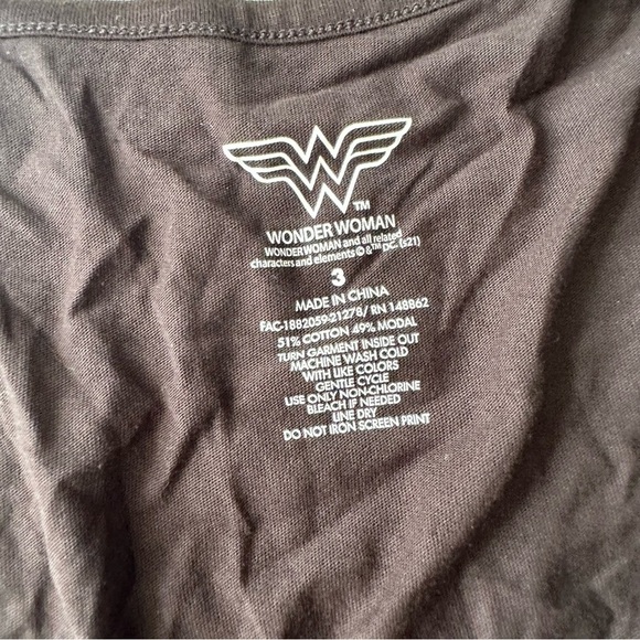 NWT Torrid Active Tank Performance Cotton DC Wonder Woman Lasso Logo 3X - Picture 8 of 8